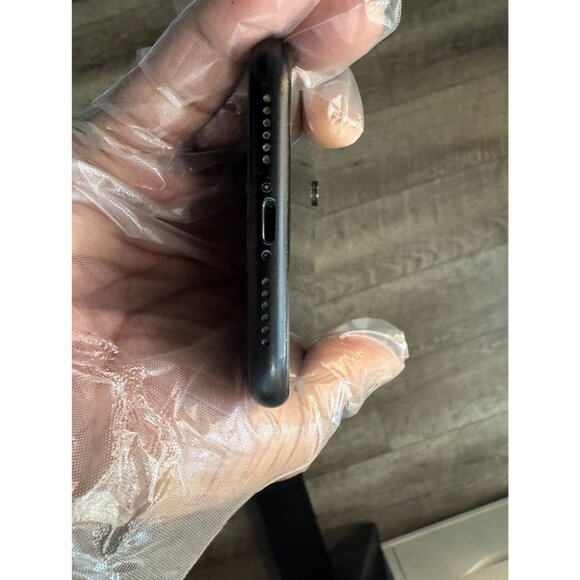 Apple iPhone XR 64GB Black Unlocked A1984 Excellent Condition Battery 79% - Picture 7 of 10